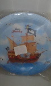 Pirate sharky plates big 8 per pack