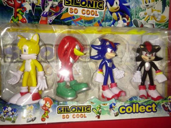 sonic figurine