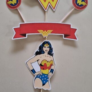Wonder woman cardboard cake topper set
