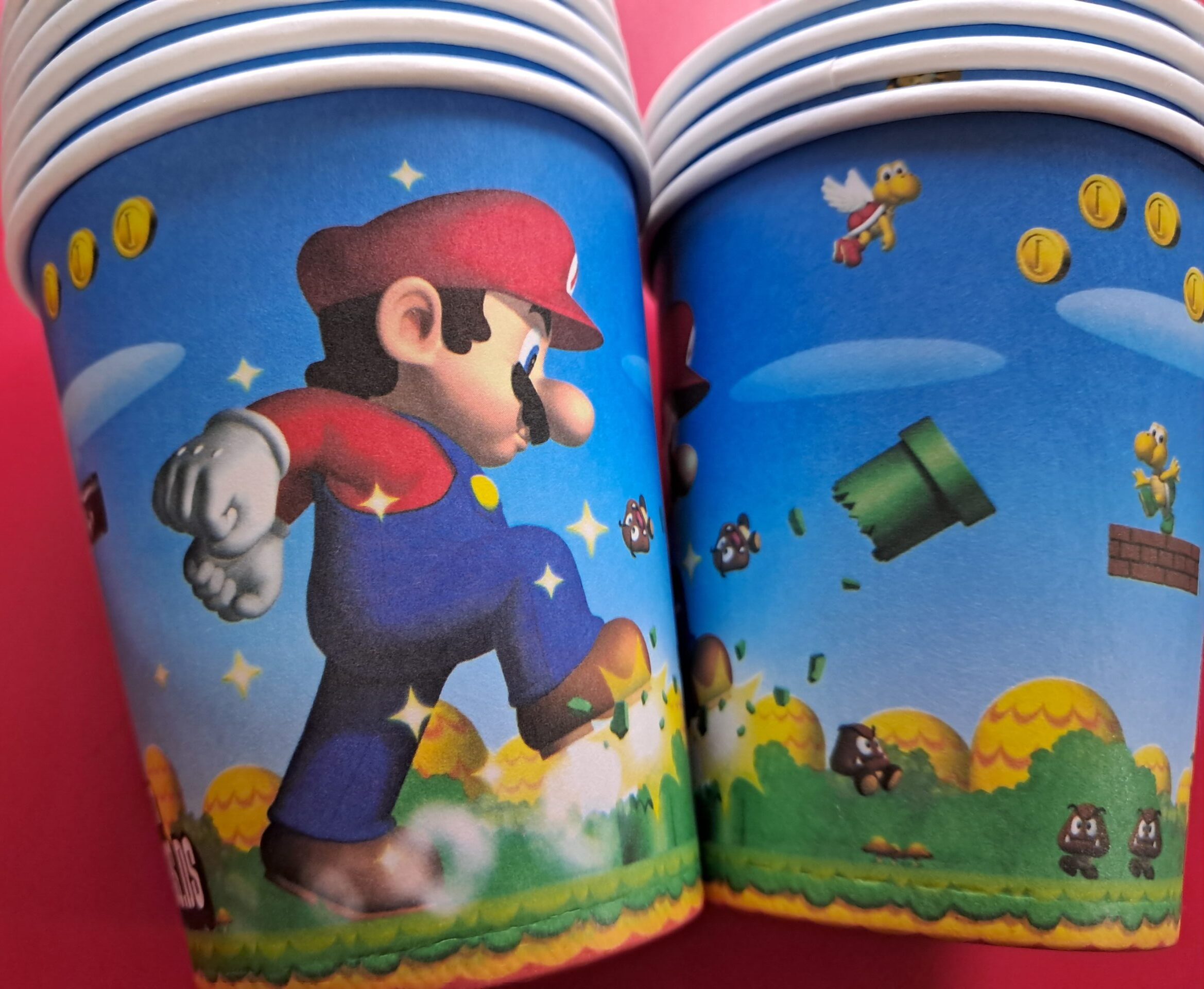 Mario brothers cups 10's Mario brothers cups 10's