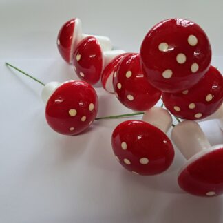 Polystyrene mushrooms 10's